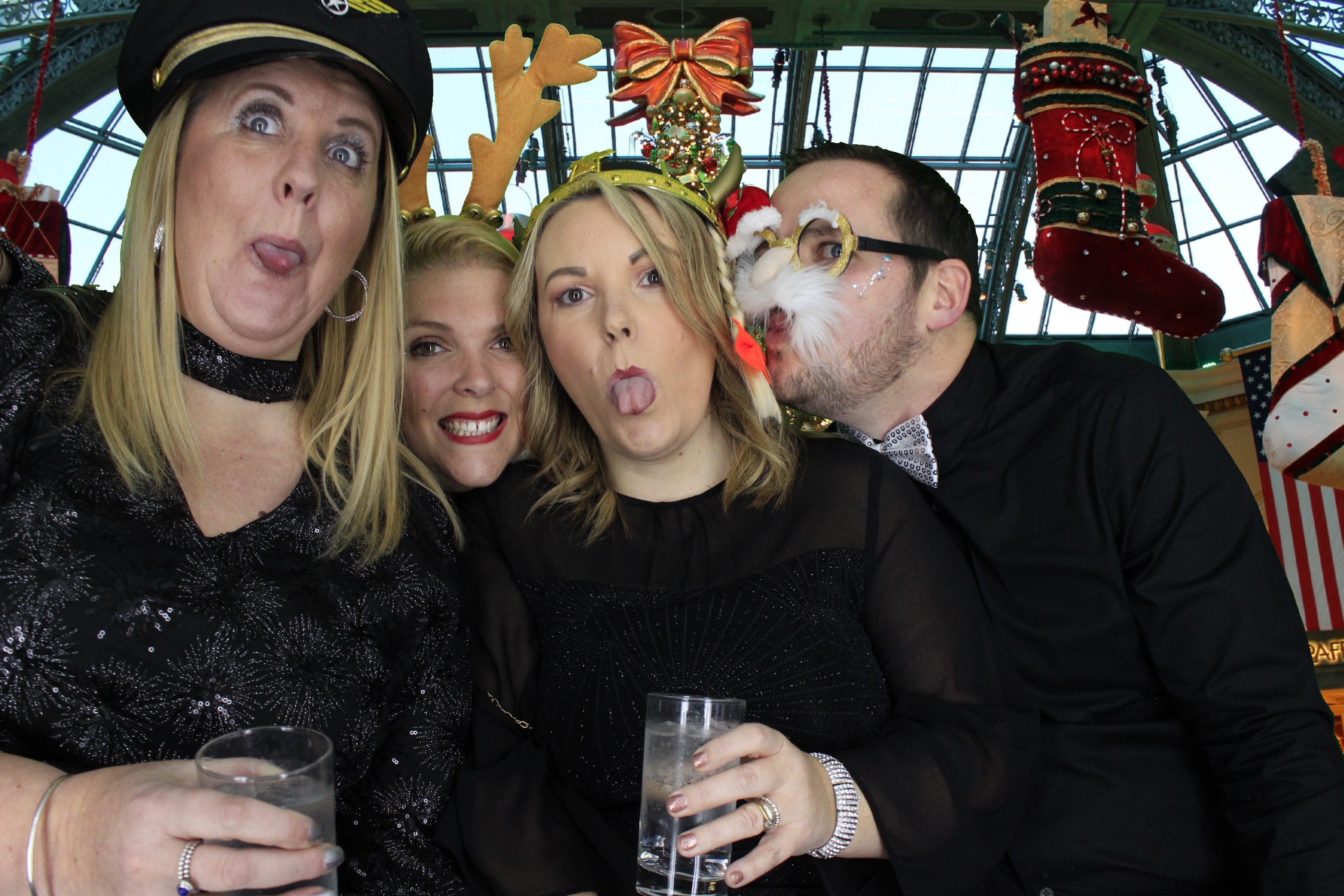 Planet Cruise Christmas Party | View more photos from the event at gallery.myphotoboothexperience.co.uk/u/MyPhotoBoothExperienceLtd/Planet-Cruise-Christmas-Party